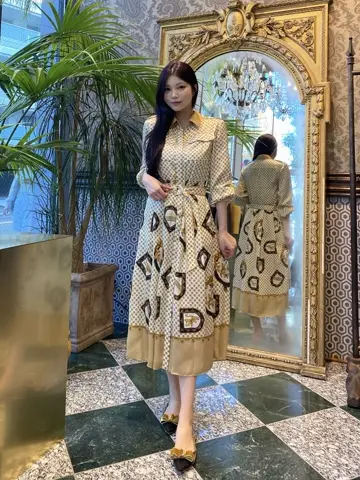 ORIGINATED IN GRACE CONTINENTAL watanabe コーディネート画像