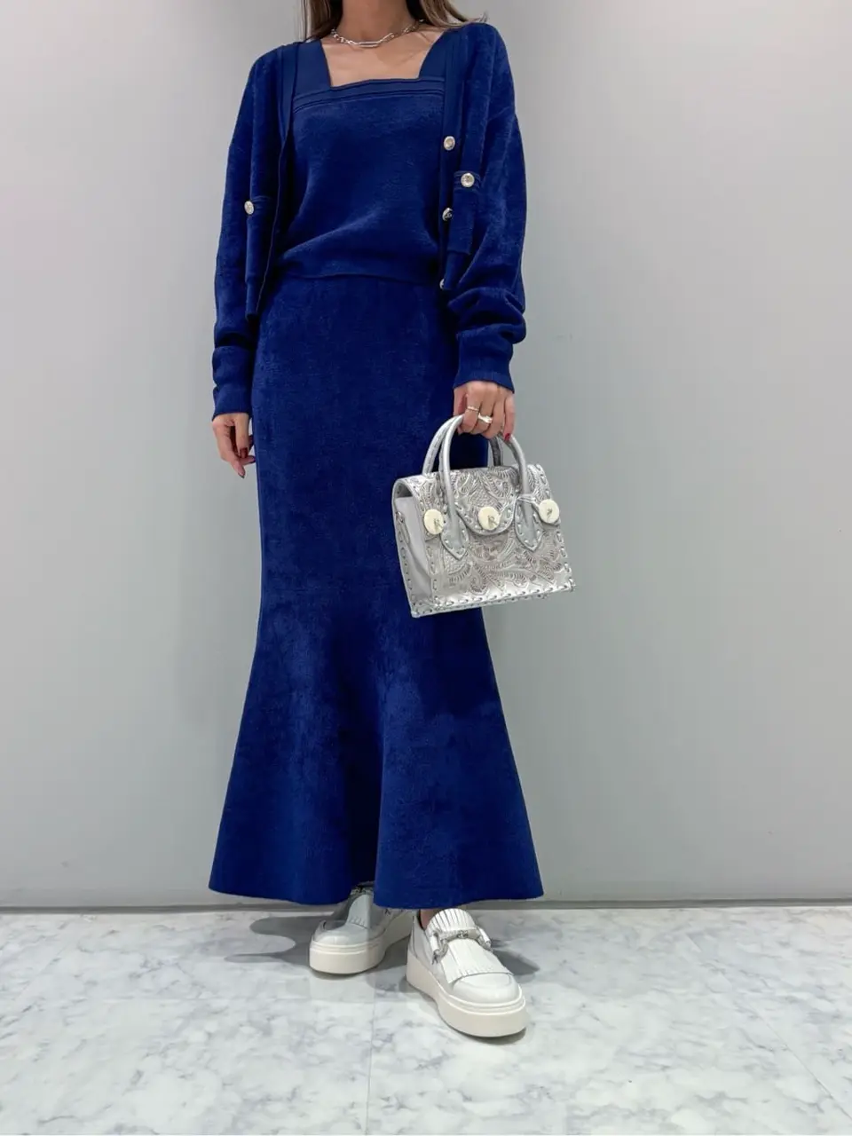 ORIGINATED IN GRACE CONTINENTAL yukimi yonee コーディネート画像