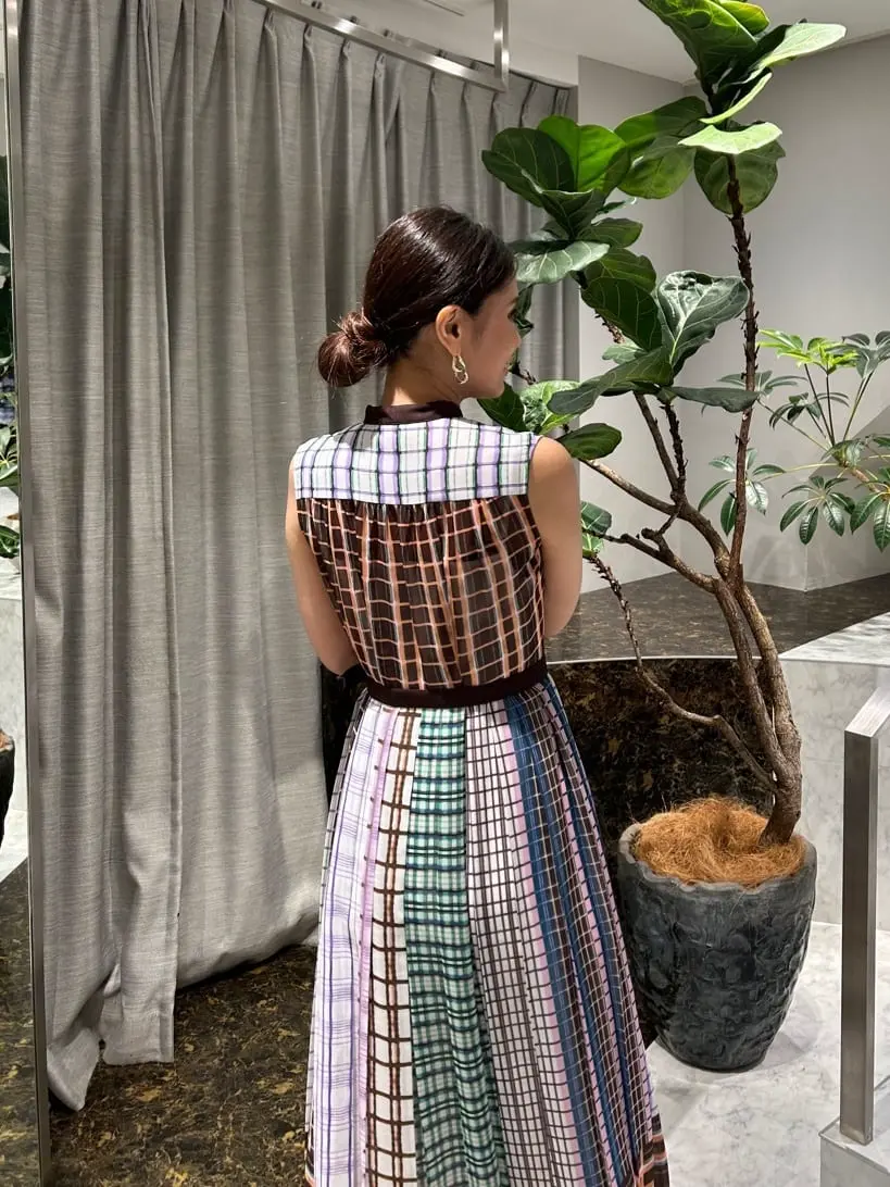 ORIGINATED IN GRACE CONTINENTAL 志田　悠 コーディネート画像