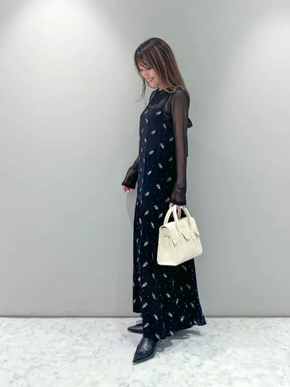 ORIGINATED IN GRACE CONTINENTAL yukimi yonee コーディネート画像