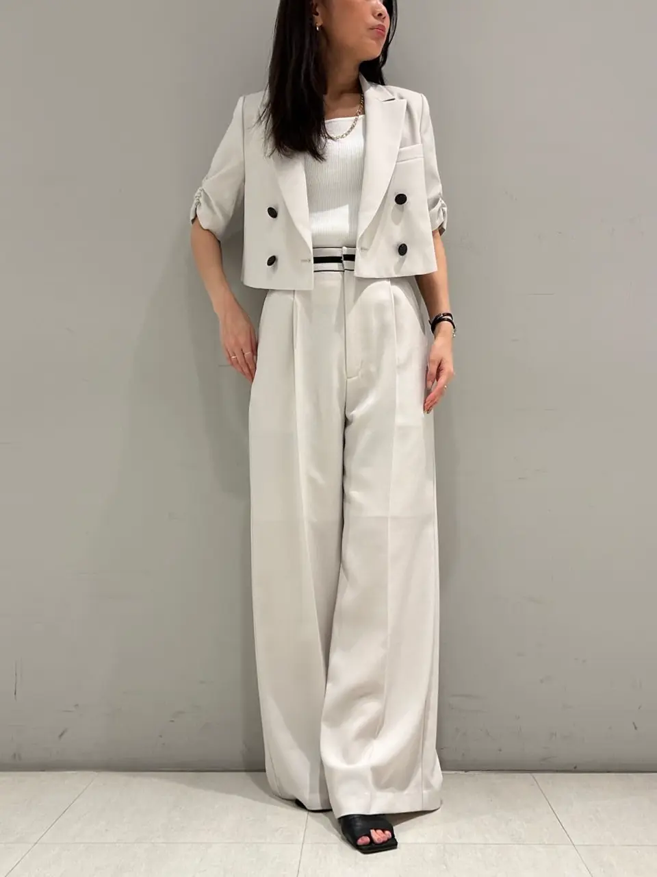 ORIGINATED IN GRACE CONTINENTAL 志田　悠 コーディネート画像