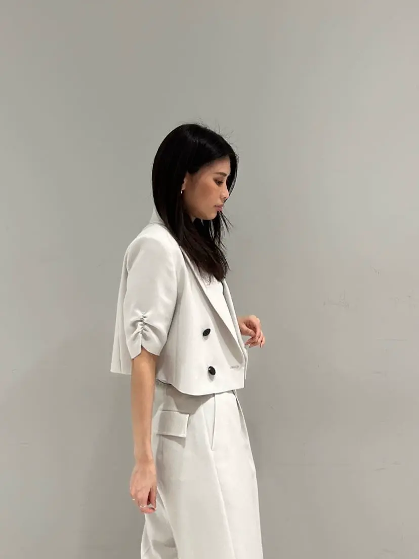 ORIGINATED IN GRACE CONTINENTAL 志田　悠 コーディネート画像