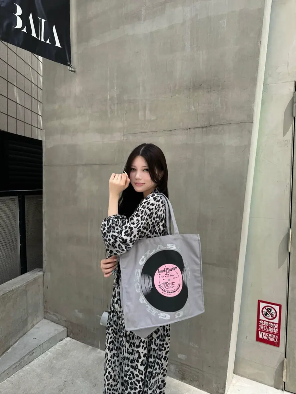 ORIGINATED IN GRACE CONTINENTAL watanabe コーディネート画像