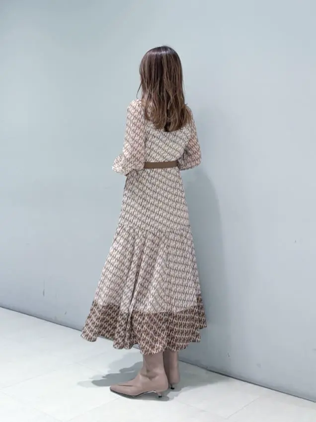 ORIGINATED IN GRACE CONTINENTAL yukimi yonee コーディネート画像