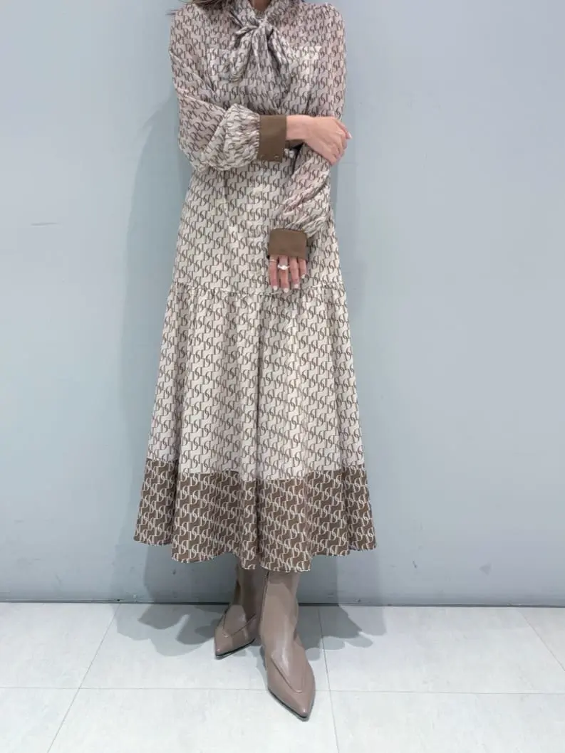 ORIGINATED IN GRACE CONTINENTAL yukimi yonee コーディネート画像