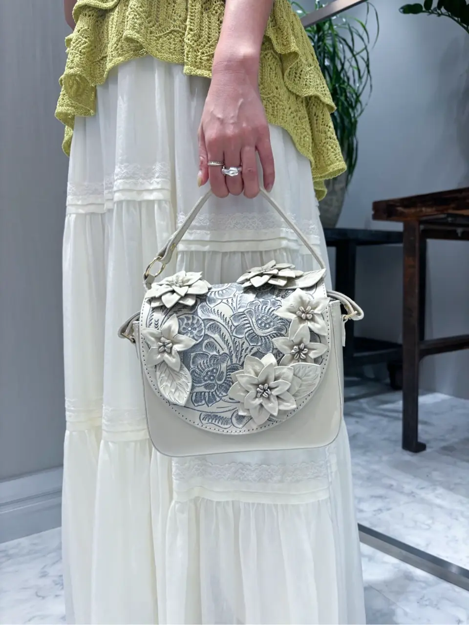 ORIGINATED IN GRACE CONTINENTAL yukimi yonee コーディネート画像