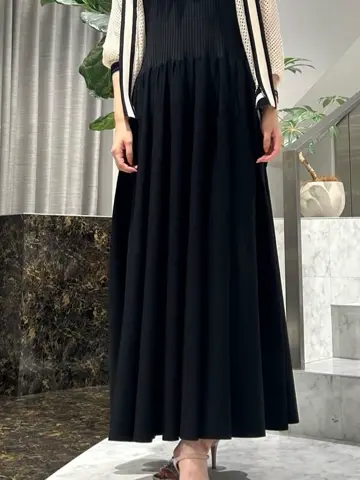 ORIGINATED IN GRACE CONTINENTAL 志田　悠 コーディネート画像