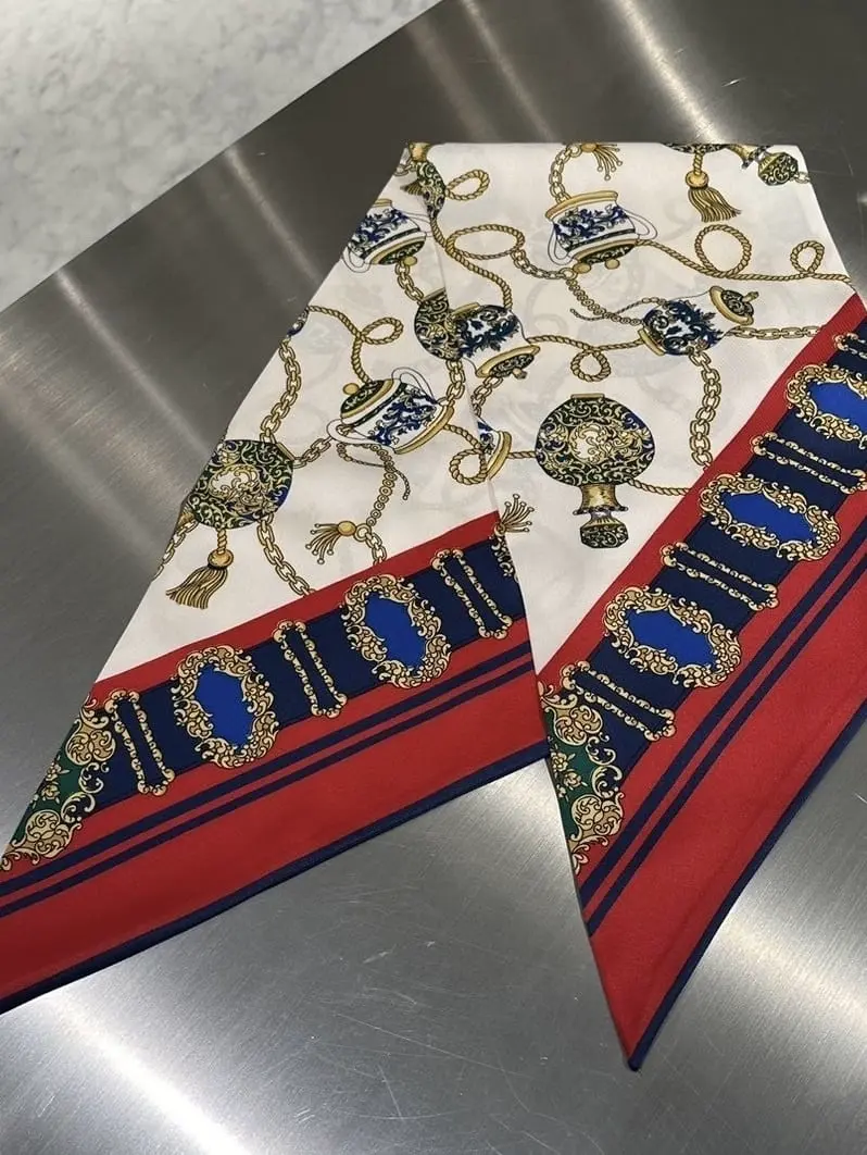 ORIGINATED IN GRACE CONTINENTAL Kanon コーディネート画像