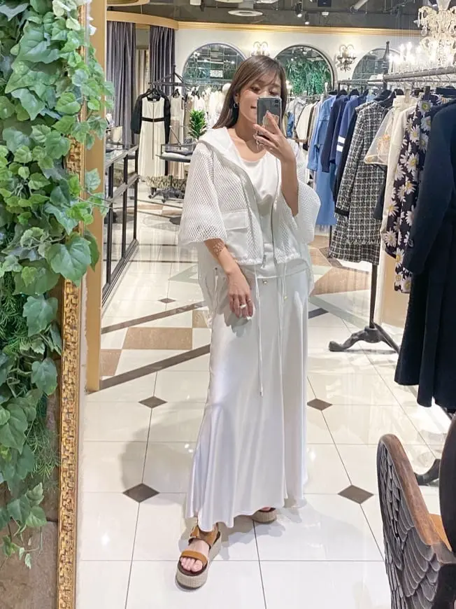 ORIGINATED IN GRACE CONTINENTAL yukimi yonee コーディネート画像