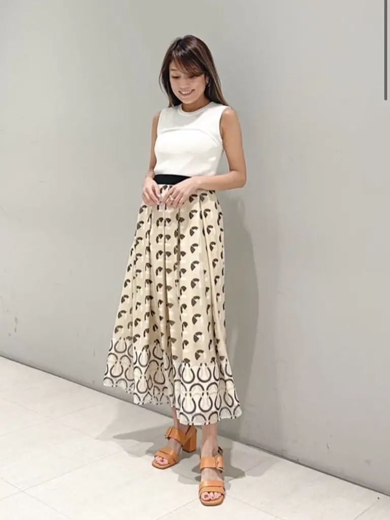 ORIGINATED IN GRACE CONTINENTAL yukimi yonee コーディネート画像