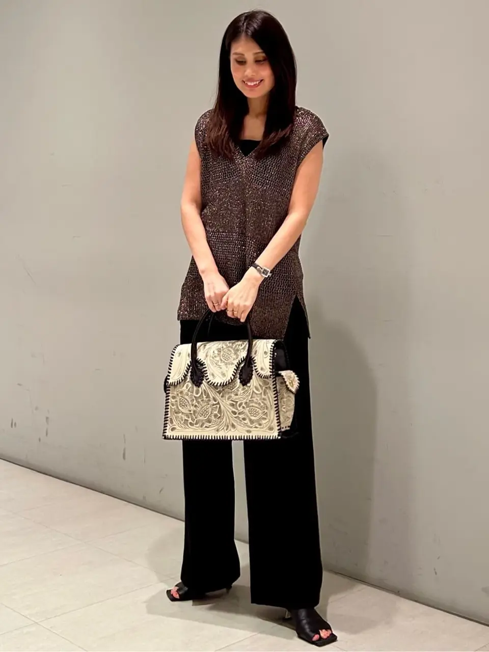 ORIGINATED IN GRACE CONTINENTAL 志田　悠 コーディネート画像