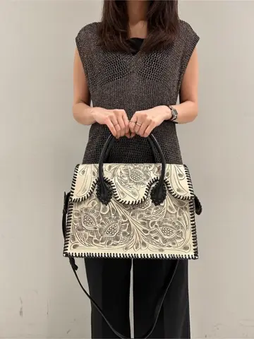 ORIGINATED IN GRACE CONTINENTAL 志田　悠 コーディネート画像