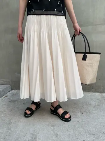 ORIGINATED IN GRACE CONTINENTAL 三浦　芙優 コーディネート画像