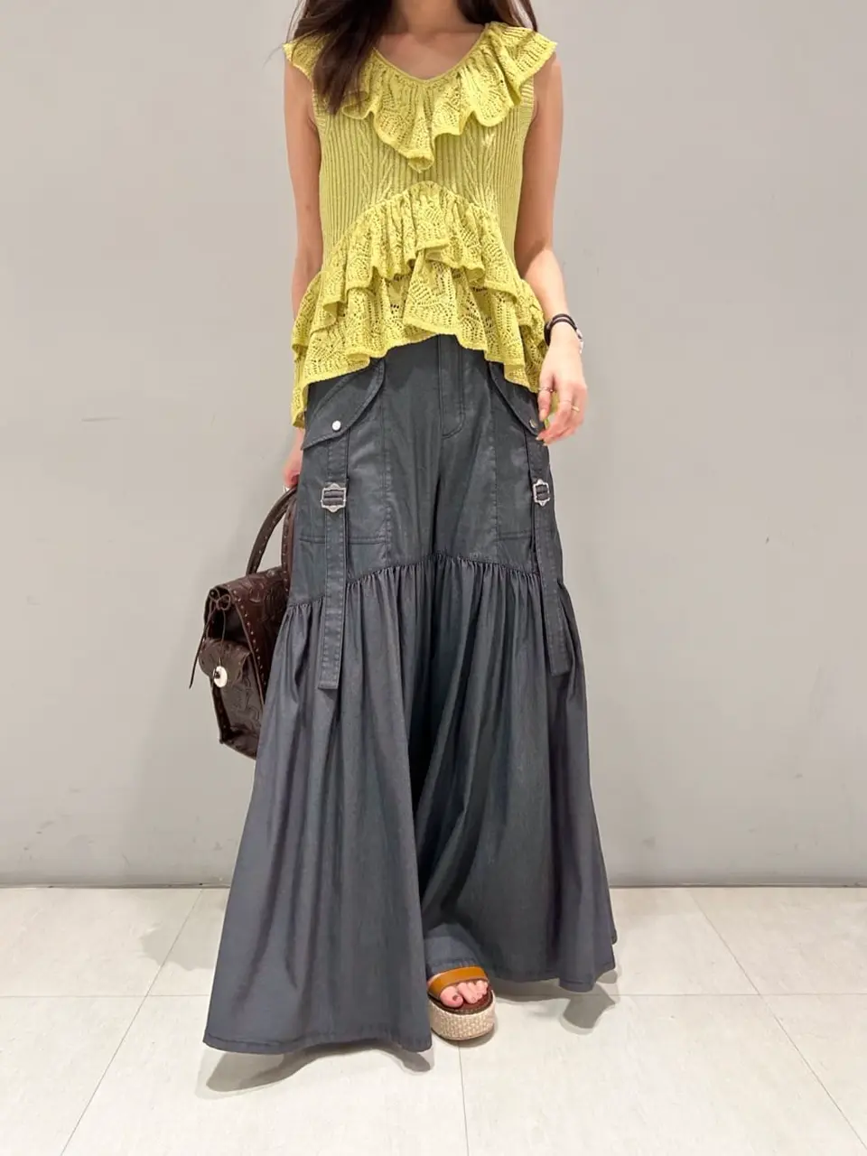 ORIGINATED IN GRACE CONTINENTAL 志田　悠 コーディネート画像