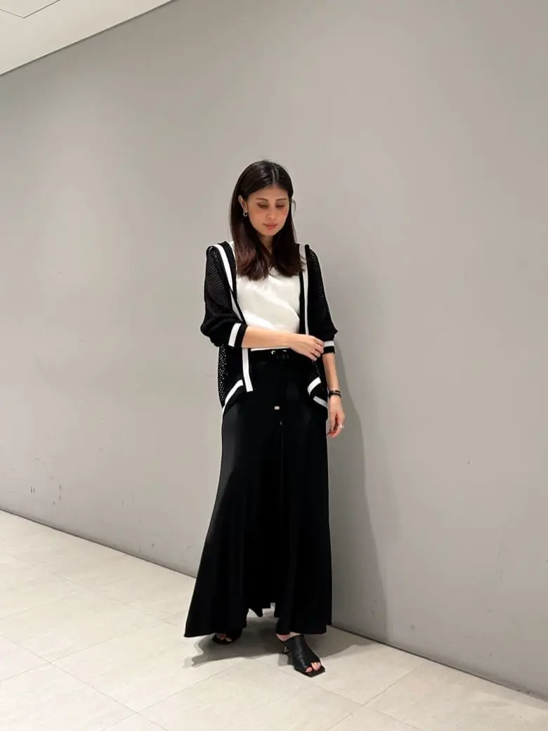 ORIGINATED IN GRACE CONTINENTAL 志田　悠 コーディネート画像