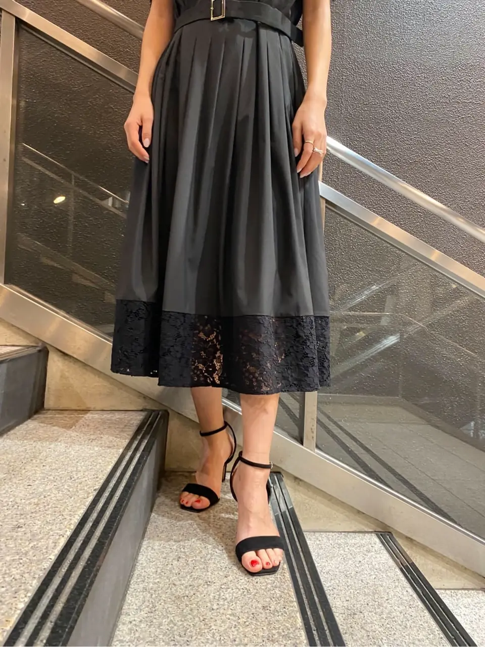 ORIGINATED IN GRACE CONTINENTAL yukimi yonee コーディネート画像