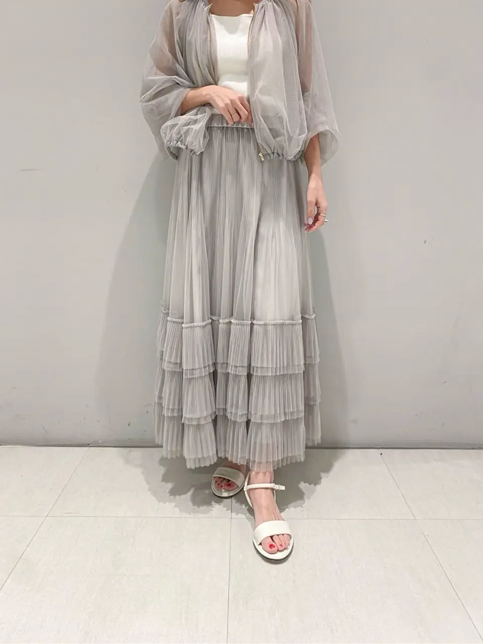 ORIGINATED IN GRACE CONTINENTAL yukimi yonee コーディネート画像