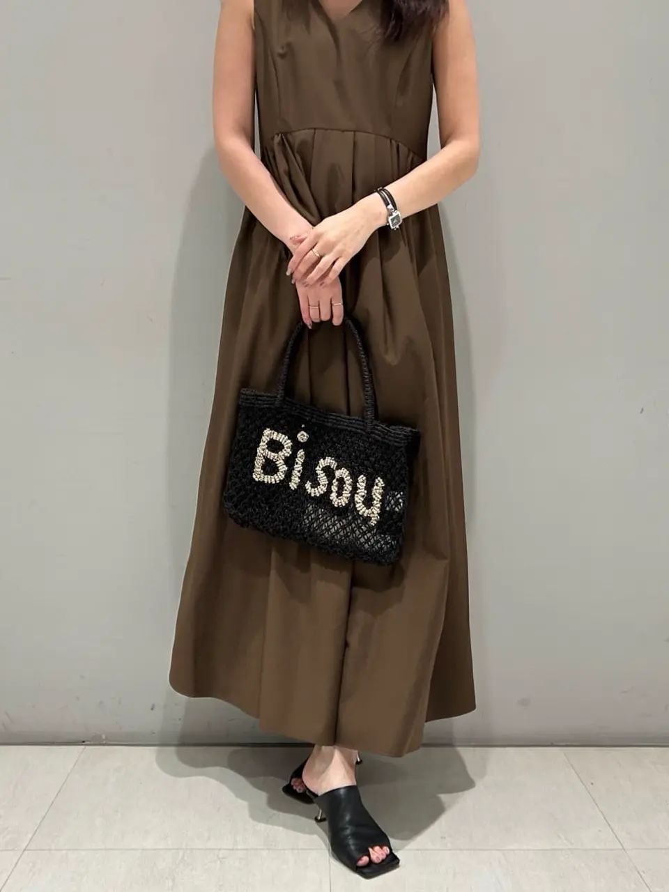 ORIGINATED IN GRACE CONTINENTAL 志田　悠 コーディネート画像