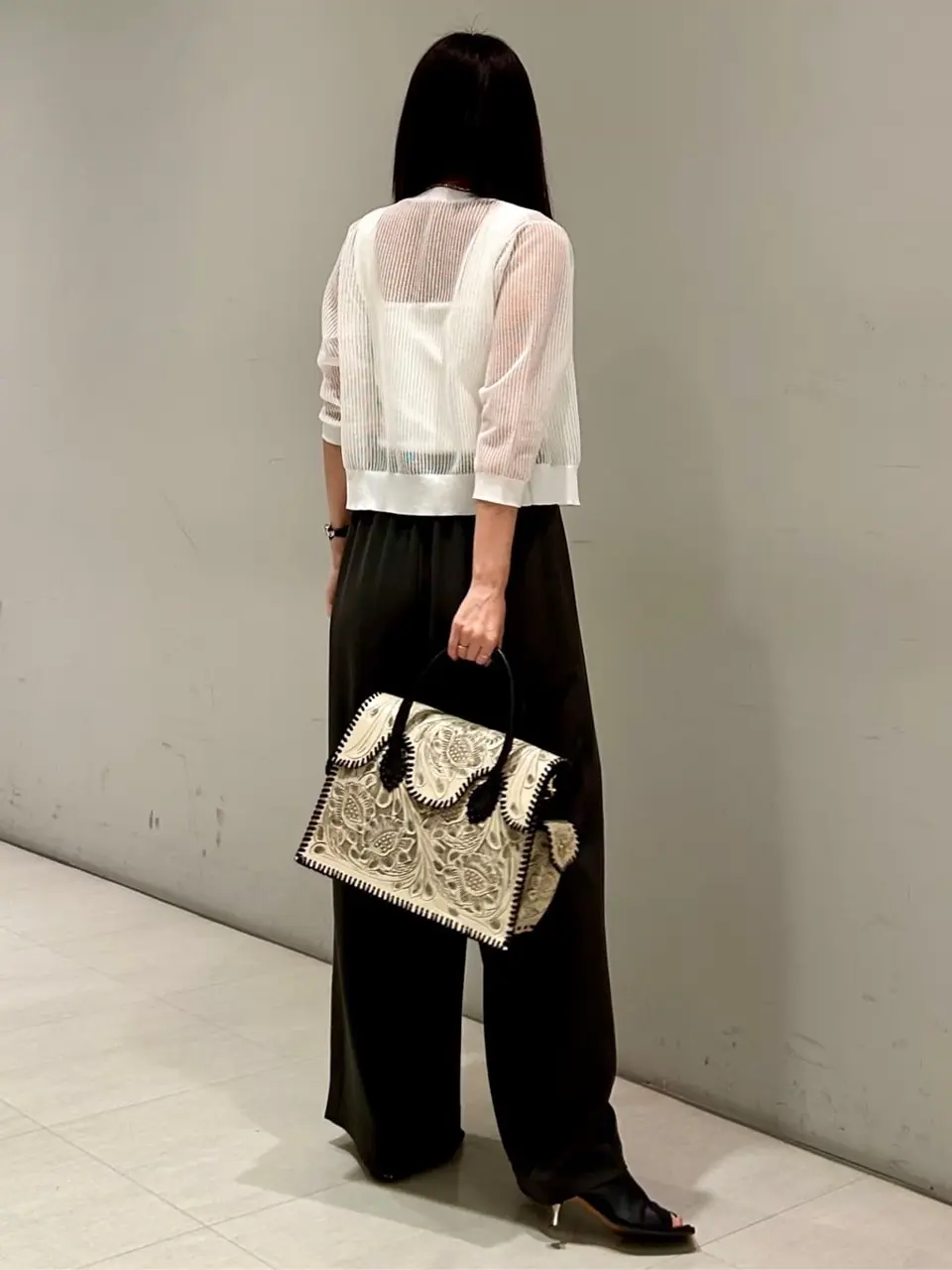 ORIGINATED IN GRACE CONTINENTAL 志田　悠 コーディネート画像