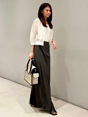 ORIGINATED IN GRACE CONTINENTAL 志田　悠 コーディネート画像