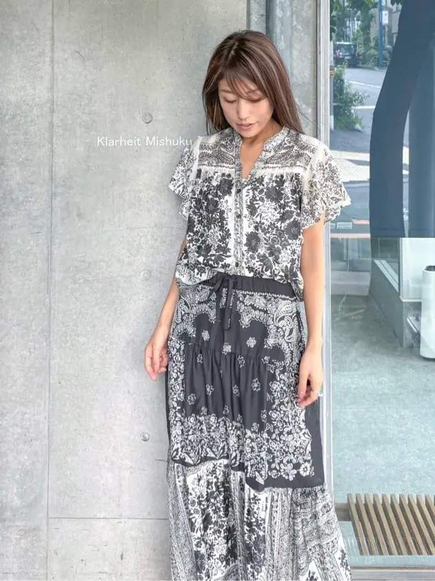 ORIGINATED IN GRACE CONTINENTAL yukimi yonee コーディネート画像