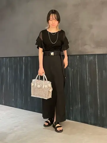 ORIGINATED IN GRACE CONTINENTAL 三浦　芙優 コーディネート画像