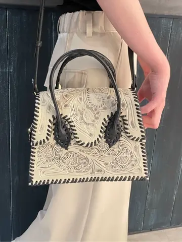 ORIGINATED IN GRACE CONTINENTAL 三浦　芙優 コーディネート画像