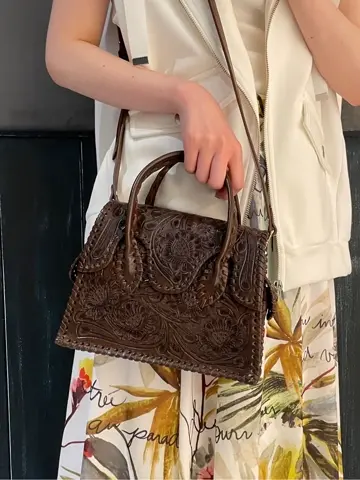 ORIGINATED IN GRACE CONTINENTAL 三浦　芙優 コーディネート画像