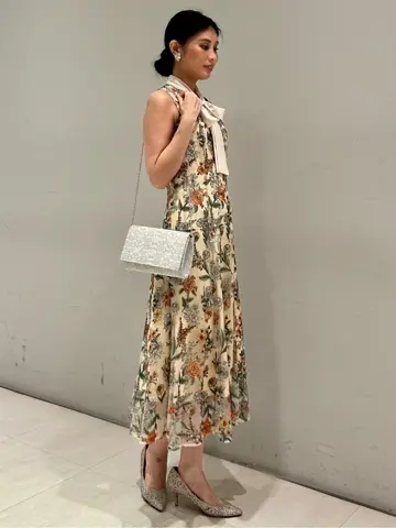 ORIGINATED IN GRACE CONTINENTAL 志田　悠 コーディネート画像