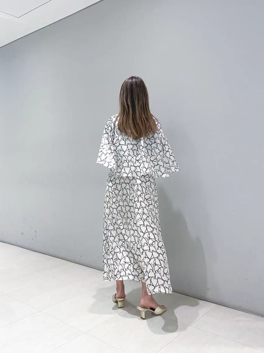 ORIGINATED IN GRACE CONTINENTAL yukimi yonee コーディネート画像