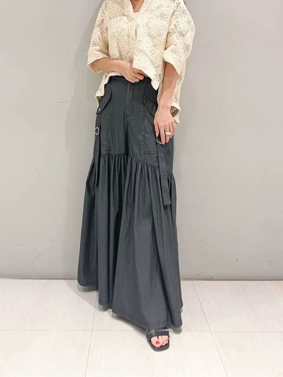 ORIGINATED IN GRACE CONTINENTAL yukimi yonee コーディネート画像