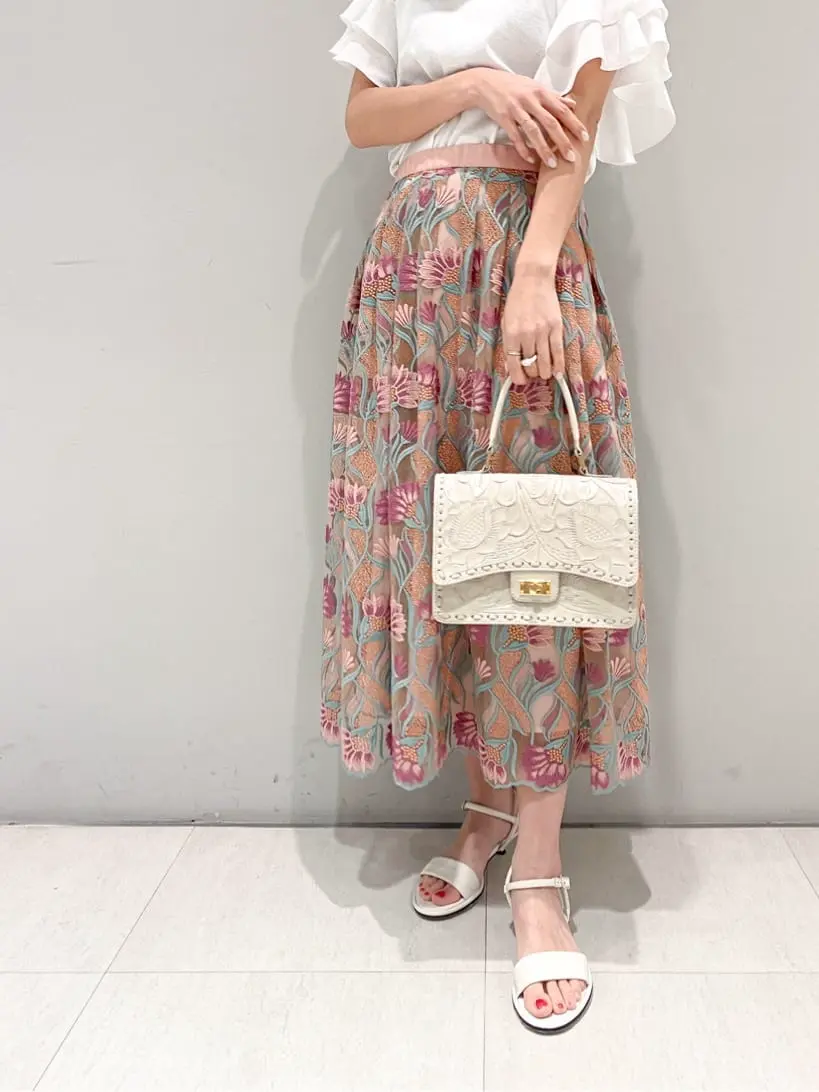 ORIGINATED IN GRACE CONTINENTAL yukimi yonee コーディネート画像