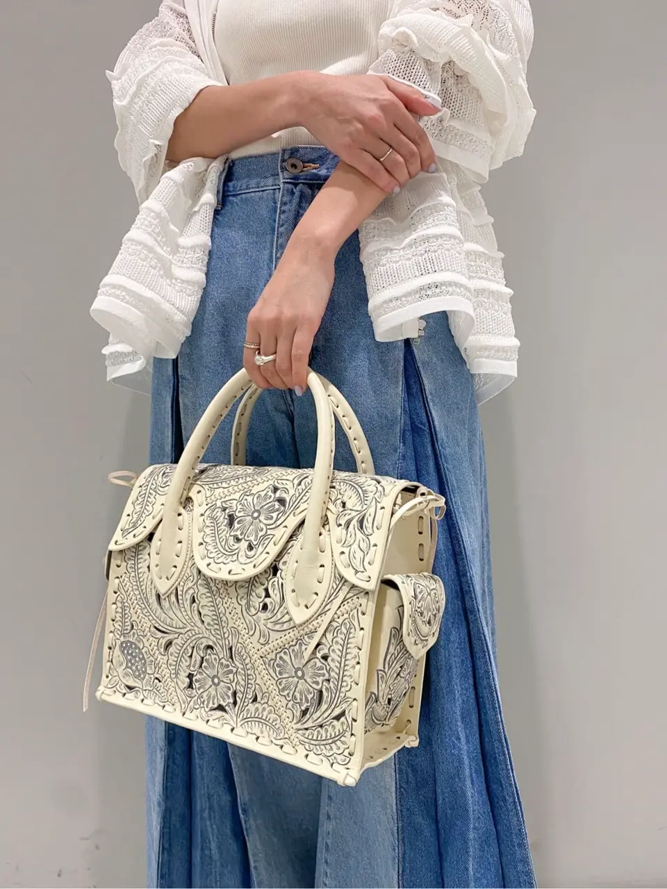 ORIGINATED IN GRACE CONTINENTAL yukimi yonee コーディネート画像