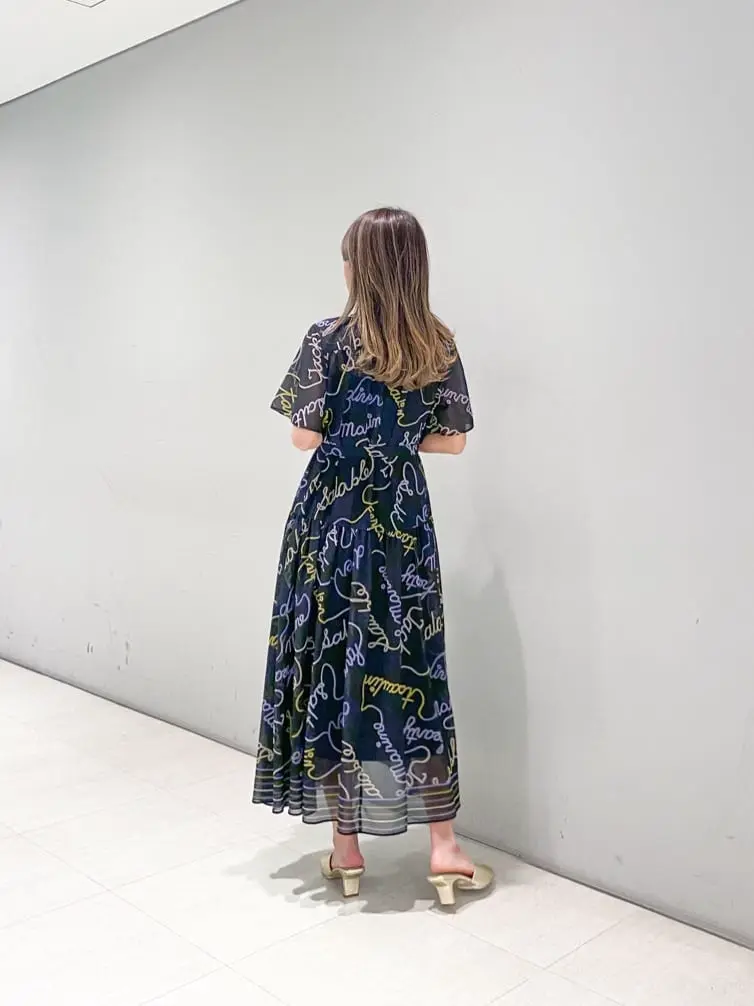 ORIGINATED IN GRACE CONTINENTAL yukimi yonee コーディネート画像