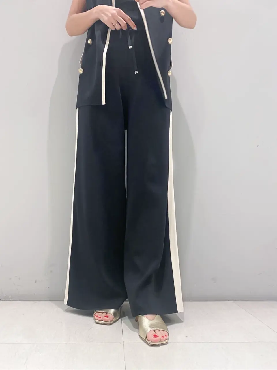 ORIGINATED IN GRACE CONTINENTAL yukimi yonee コーディネート画像