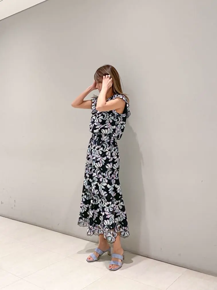 ORIGINATED IN GRACE CONTINENTAL yukimi yonee コーディネート画像