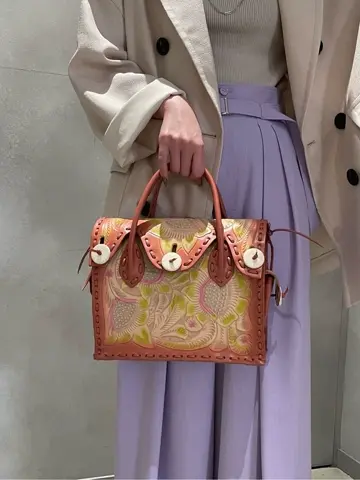 ORIGINATED IN GRACE CONTINENTAL 三浦　芙優 コーディネート画像