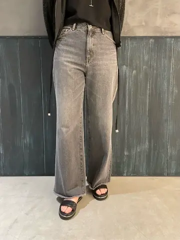 ORIGINATED IN GRACE CONTINENTAL 三浦　芙優 コーディネート画像