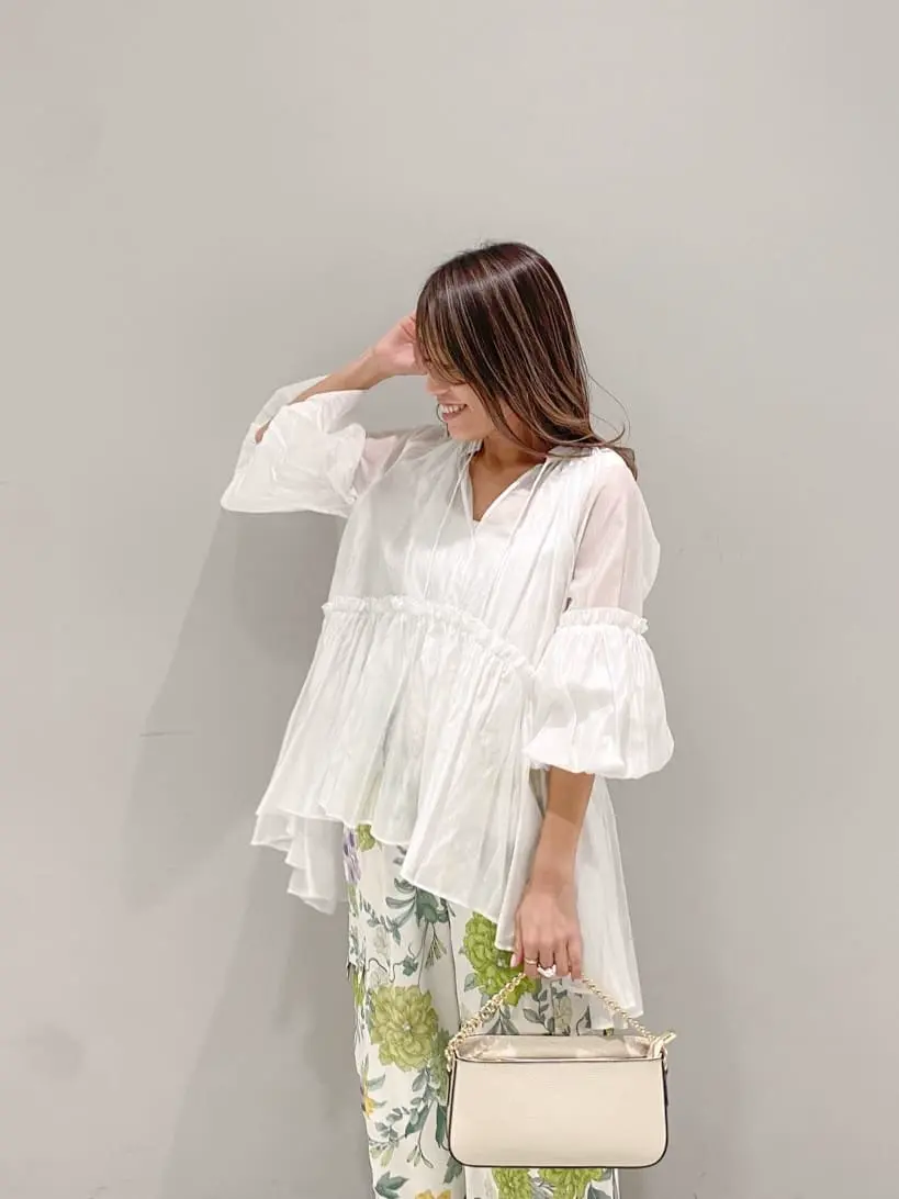 ORIGINATED IN GRACE CONTINENTAL yukimi yonee コーディネート画像