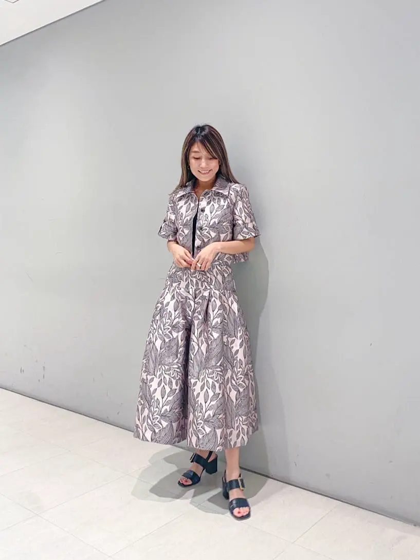 ORIGINATED IN GRACE CONTINENTAL yukimi yonee コーディネート画像