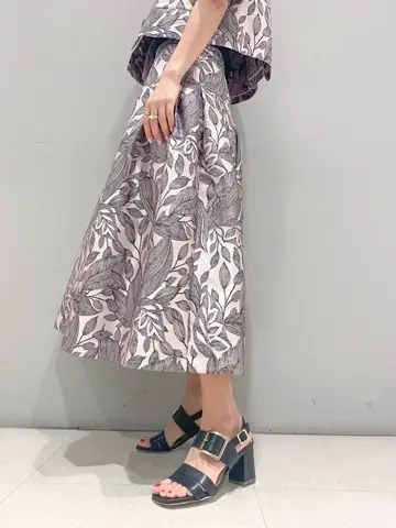 ORIGINATED IN GRACE CONTINENTAL yukimi yonee コーディネート画像