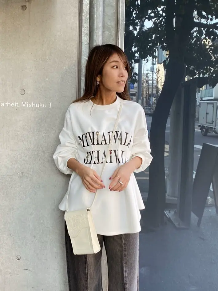 ORIGINATED IN GRACE CONTINENTAL yukimi yonee コーディネート画像