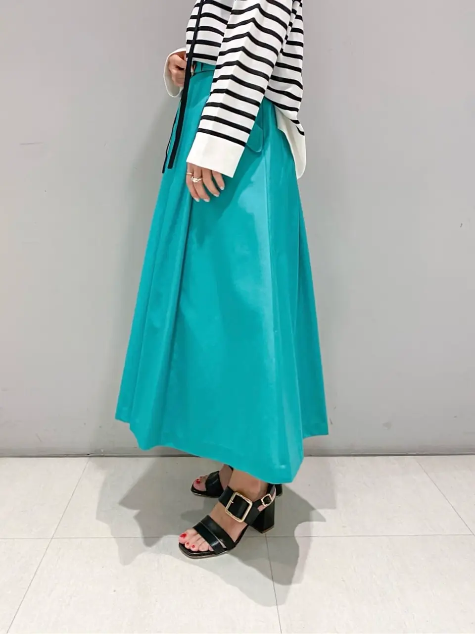 ORIGINATED IN GRACE CONTINENTAL yukimi yonee コーディネート画像