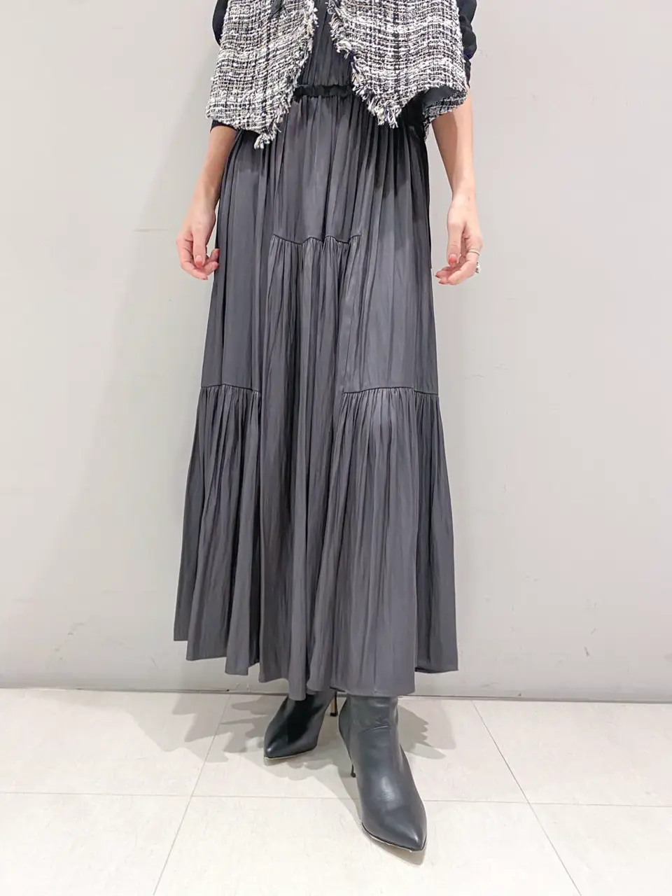 ORIGINATED IN GRACE CONTINENTAL yukimi yonee コーディネート画像