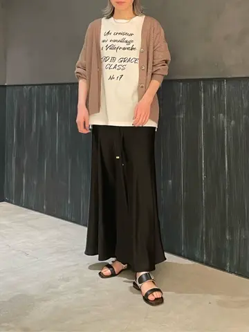 ORIGINATED IN GRACE CONTINENTAL 三浦　芙優 コーディネート画像