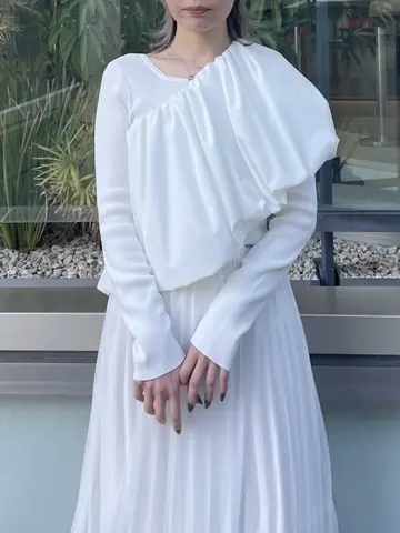 ORIGINATED IN GRACE CONTINENTAL 三浦　芙優 コーディネート画像