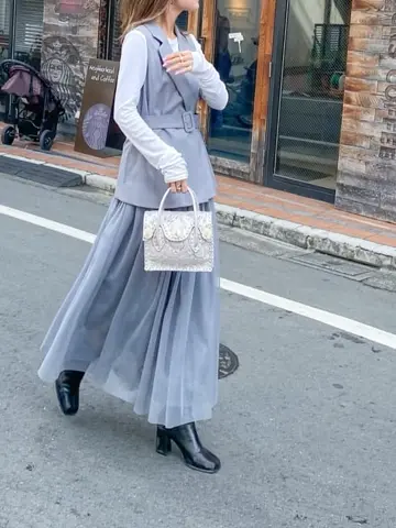 ORIGINATED IN GRACE CONTINENTAL yukimi yonee コーディネート画像