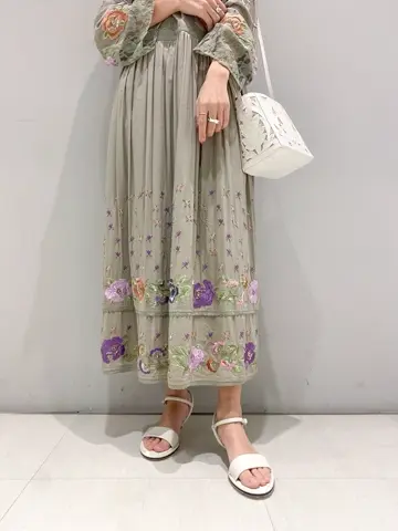 ORIGINATED IN GRACE CONTINENTAL yukimi yonee コーディネート画像