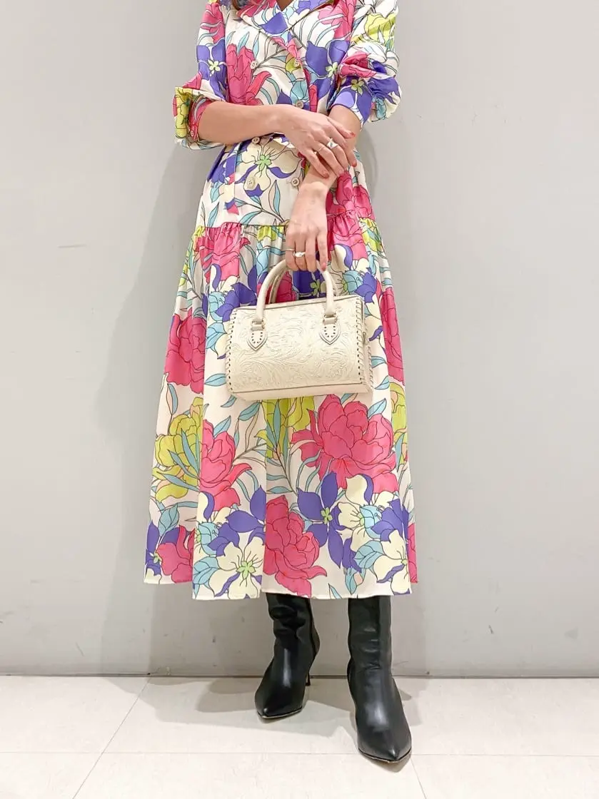 ORIGINATED IN GRACE CONTINENTAL yukimi yonee コーディネート画像