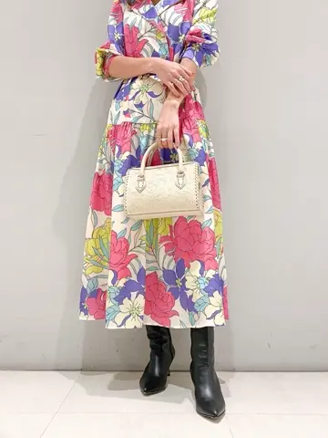 ORIGINATED IN GRACE CONTINENTAL yukimi yonee コーディネート画像